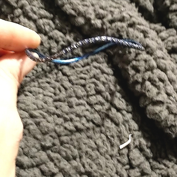 Blue Wave Sparkles Bracelet - Picture 4 of 7